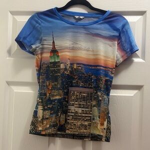 Guess Multicolor Skyline Print Women's Tee